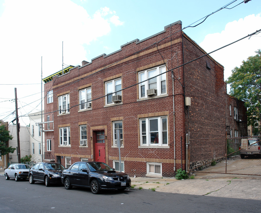 1108 7th St in North Bergen, NJ - Building Photo