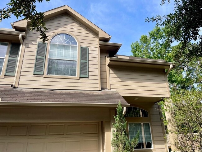 property at 11 Nestlewood Pl