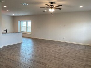 8301 Daisy Cutter Crossing in Georgetown, TX - Building Photo - Building Photo
