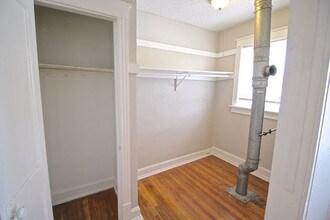 3721 Broadway Blvd in Kansas City, MO - Building Photo - Building Photo