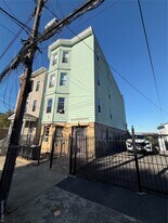 25 Cliff St in Yonkers, NY - Building Photo