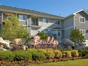 Boulder Ridge in Apple Valley, MN - Foto de edificio - Building Photo