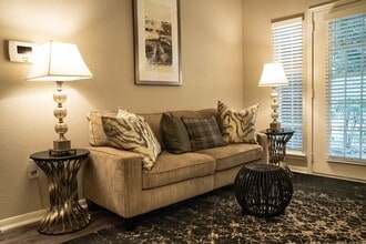 9868 N Eldridge Pkwy in Jersey Village, TX - Building Photo - Building Photo