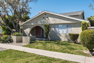 4281 Green Ave in Los Alamitos, CA - Building Photo - Building Photo