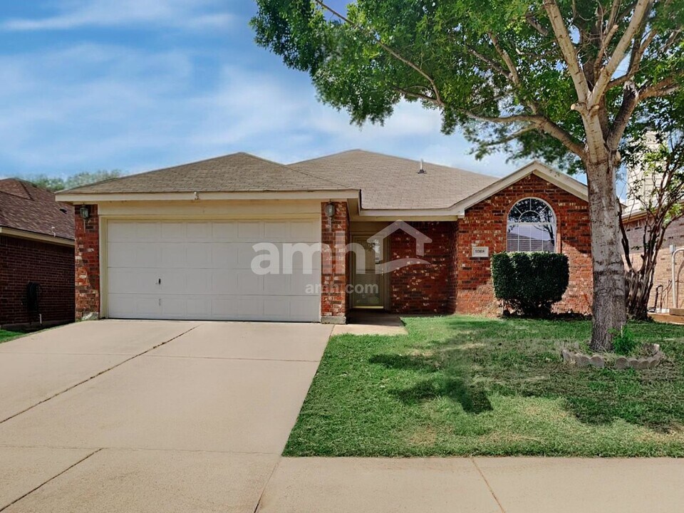 9308 Marilyn Ct in White Settlement, TX - Building Photo