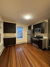 68 Pleasant St, Unit 66-3 in Cambridge, MA - Building Photo - Building Photo