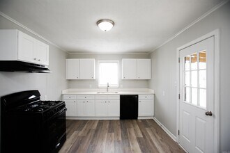 1305 W 21st St in North Little Rock, AR - Building Photo - Building Photo
