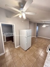 560 Jamaica Pl in Florissant, MO - Building Photo - Building Photo