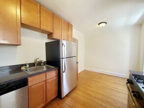 5427 W Montrose Ave in Chicago, IL - Building Photo - Building Photo