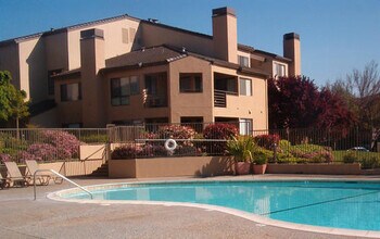 39078 Guardino Dr in Fremont, CA - Building Photo - Building Photo