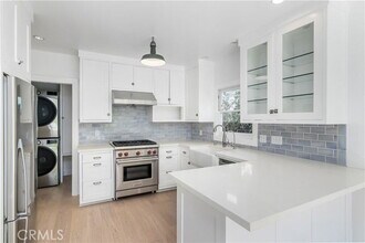 243 Windward Ave in Los Angeles, CA - Building Photo - Building Photo