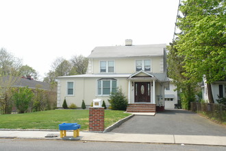 392 Sairs Ave in Long Branch, NJ - Building Photo - Building Photo