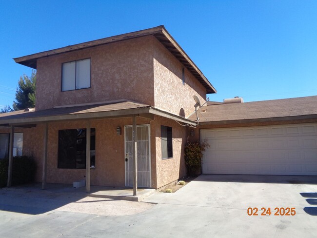 property at 534-536 E Lancaster Blvd