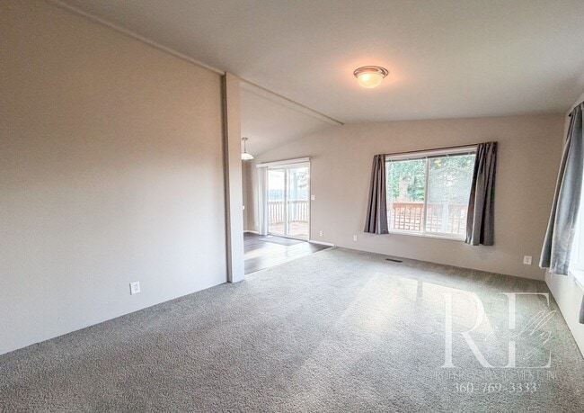 3619 W D St in Bremerton, WA - Building Photo - Building Photo