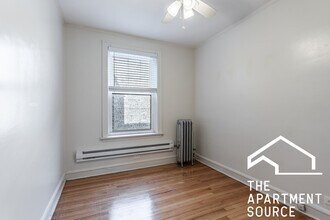 4224 N Clark St, Unit 3 in Chicago, IL - Foto de edificio - Building Photo