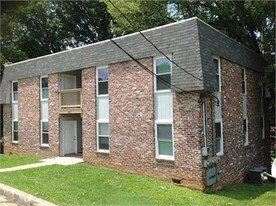 2817 Colt Dr NE in Knoxville, TN - Building Photo