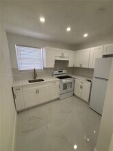 629 SW 10th St in Miami, FL - Building Photo - Building Photo