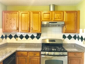 3330 Creek Grove Dr in Houston, TX - Building Photo - Building Photo