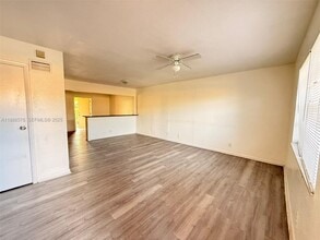 5970 NW 28th St in Sunrise, FL - Building Photo - Building Photo