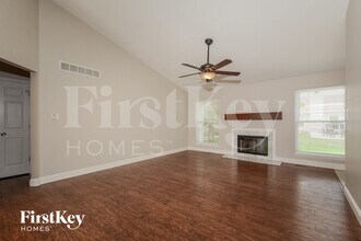 3249 Silvertrail Ct in St. Charles, MO - Foto de edificio - Building Photo