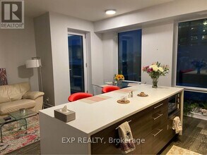 428 Sparks St. in Ottawa, ON - Building Photo - Building Photo