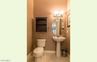 9102 Chula Vista St in Naples, FL - Building Photo - Building Photo