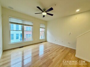 1041 5th St SE in Washington, DC - Building Photo - Building Photo