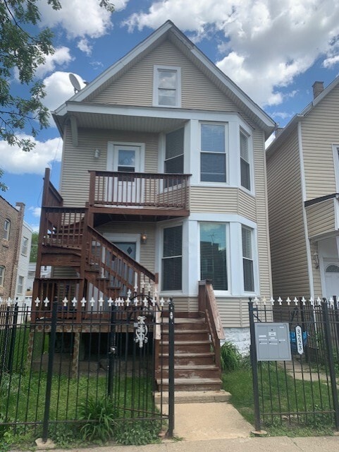 property at 3223 N Albany Ave