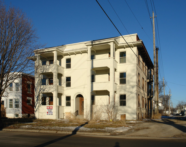 618-620 W 3rd St in Waterloo, IA - Building Photo - Building Photo