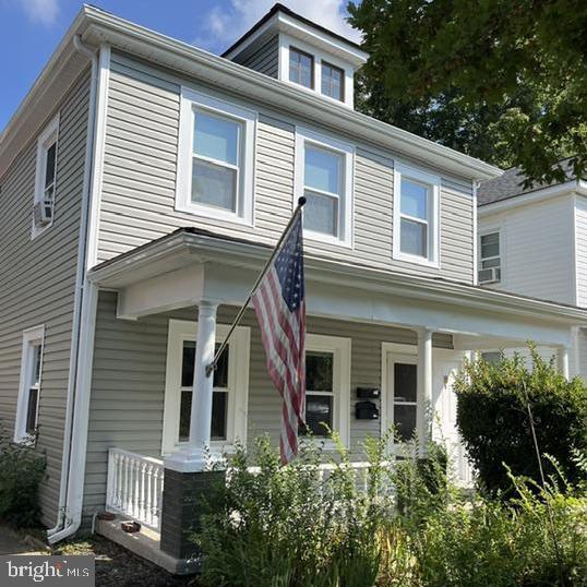 property at 807 Wolfe St