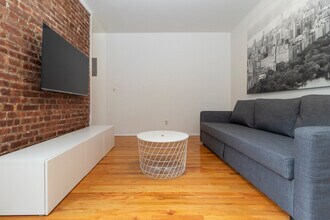 130 E 95th St in New York, NY - Building Photo - Building Photo