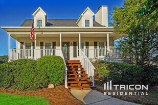 1040 Reynolds Manor Dr in Winston-Salem, NC - Building Photo