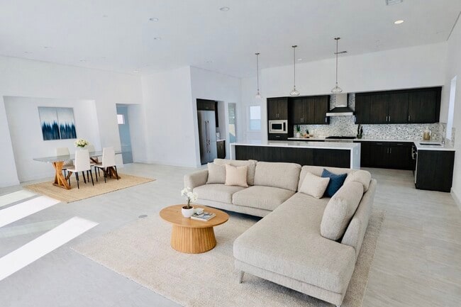 3402 Ambassador Dr in Palm Springs, CA - Building Photo - Building Photo