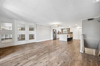 105 4th Ave NE in St. Petersburg, FL - Building Photo - Building Photo