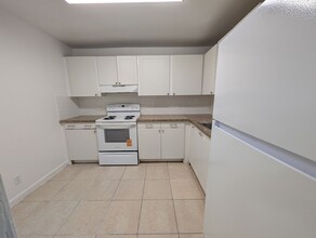 3600 Riverside Dr in Coral Springs, FL - Building Photo - Building Photo