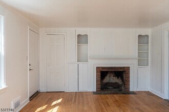 176 Woodland Ave in Verona, NJ - Building Photo - Building Photo