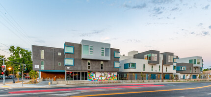 The Urban in Chico, CA - Foto de edificio - Building Photo