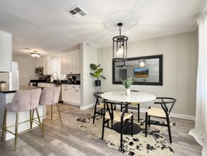 1349 E Osborn Rd in Phoenix, AZ - Building Photo - Building Photo