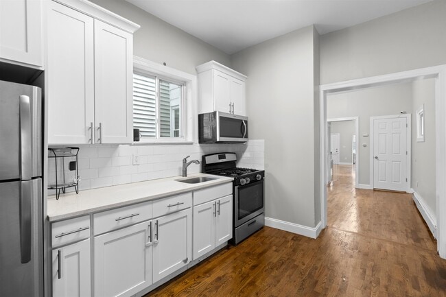 property at 39 Clifton Pl