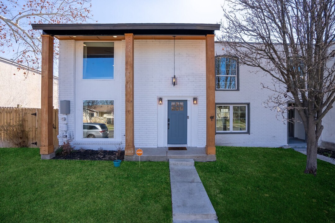 6518 Spring Manor St in San Antonio, TX - Building Photo