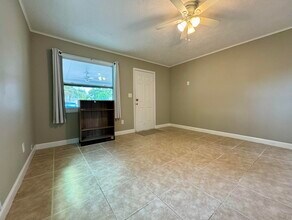 1112 NE Stuart St in Jensen Beach, FL - Building Photo - Building Photo
