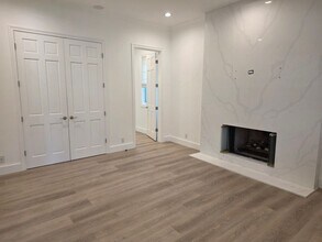 238 Lake Sherwood Dr in Lake Sherwood, CA - Building Photo - Building Photo