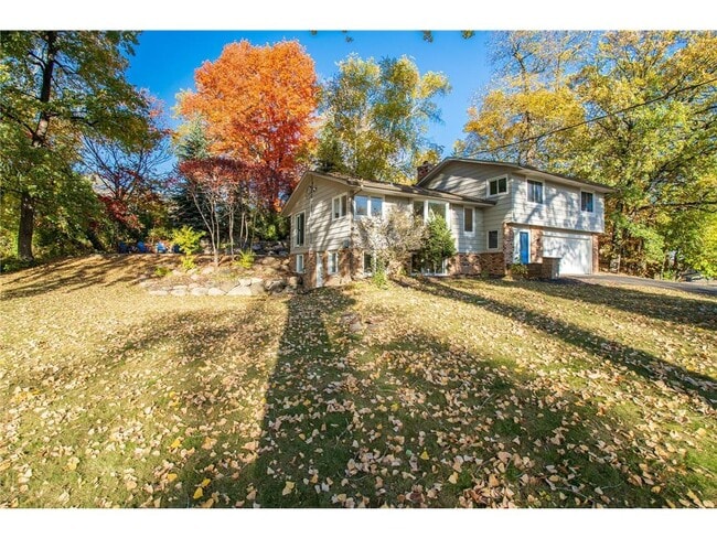 property at 4644 Carlow Rd