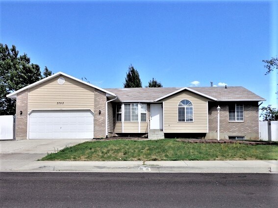 3753 S 3760 W in West Valley City, UT - Building Photo