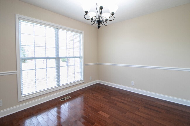 1398 Bruceton Dr in Clarksville, TN - Building Photo - Building Photo