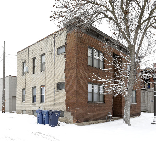 145 Sherburne Ave in St. Paul, MN - Building Photo - Building Photo