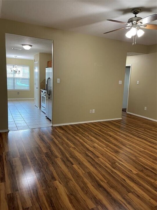 9106 Aurora Park Ln in Humble, TX - Building Photo