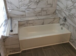 7506 Marisol Dr in Houston, TX - Foto de edificio - Building Photo