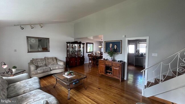 121 Kingfield Rd in Philadelphia, PA - Building Photo - Building Photo