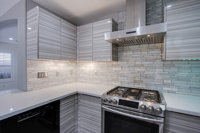 9645 Grapeland Ave in Las Vegas, NV - Building Photo - Building Photo